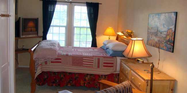 Methow Valley Inn – Room 8